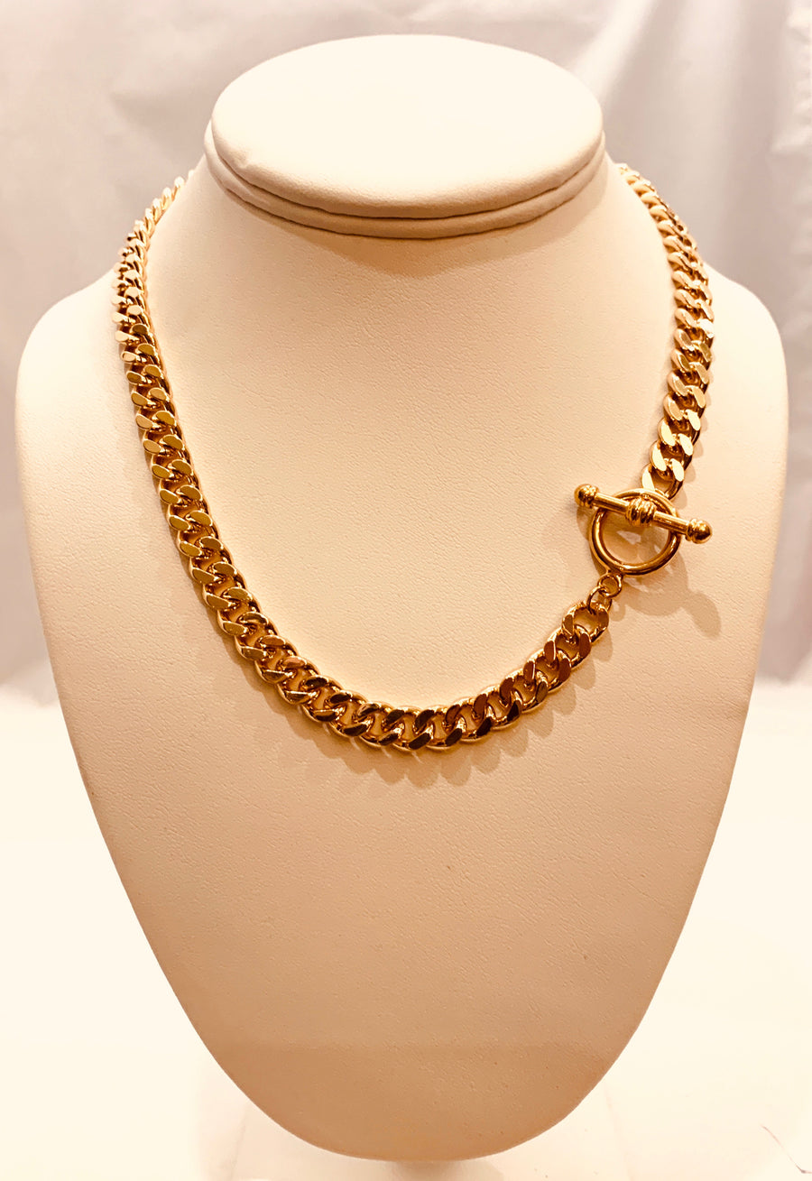 CURB CHAIN COLLECTION - LARGE CURB NECKLACE WITH TOGGLE CLOSURE